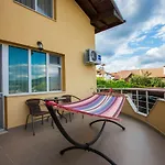 Guest house Guest House Holiday