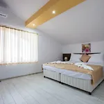 Guest house Guest House Holiday