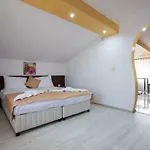 Guest house Guest House Holiday *