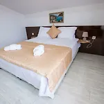 Guest house Guest House Holiday