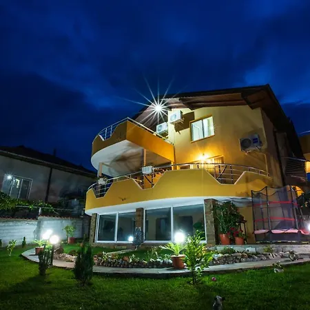 Guest House Holiday Guest house *